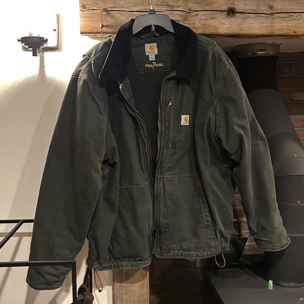 Carhartt Full Swing Loose Fit Washed Duck Fleece-Lined size xl great condition